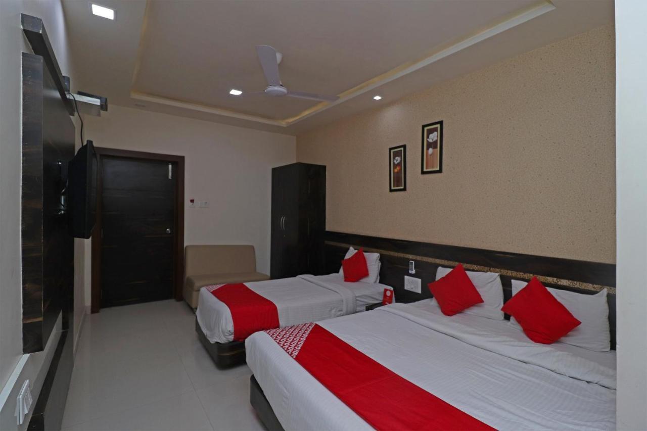 Oyo 29012 Gayatri Palace Hotel Durg Esterno foto